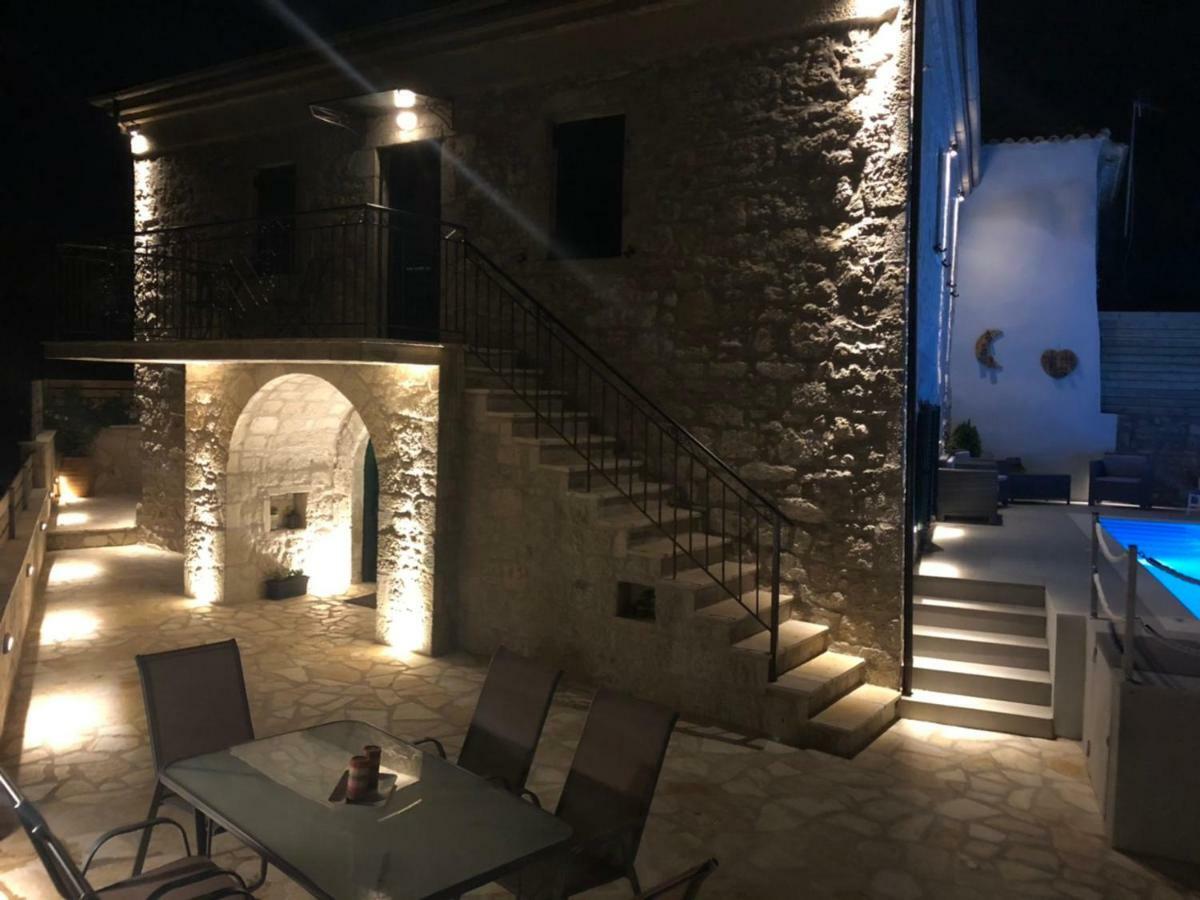 Villa Charonia Spanokhórion 외부 사진